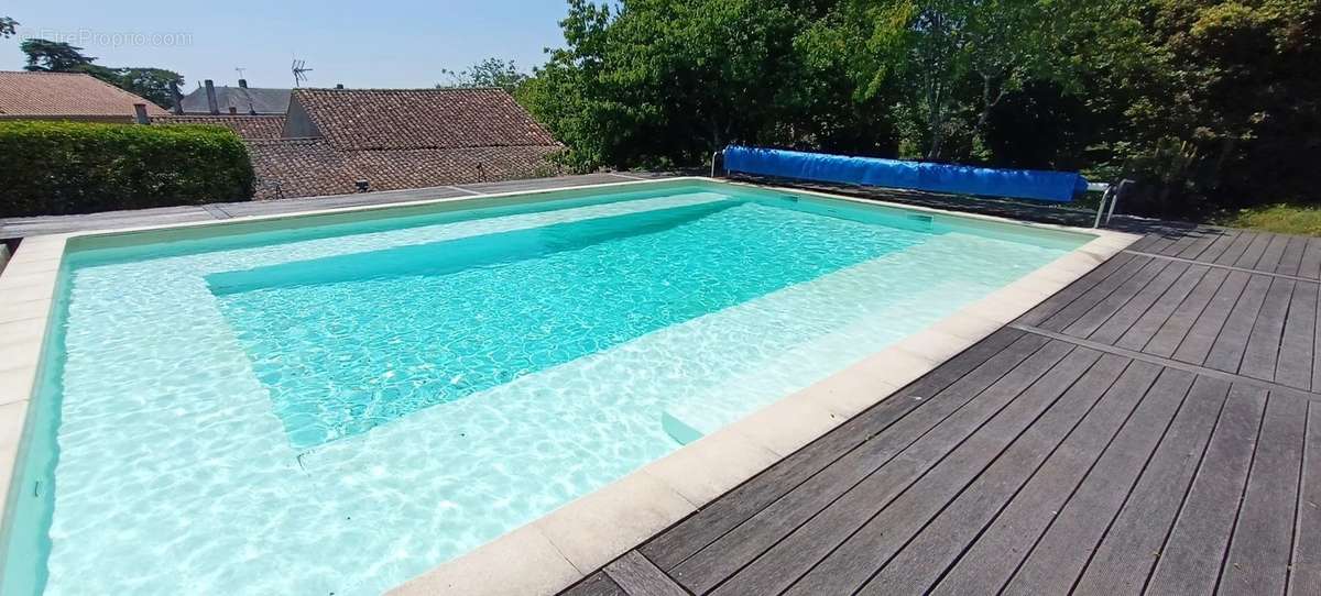 Maison à BOURG-CHARENTE