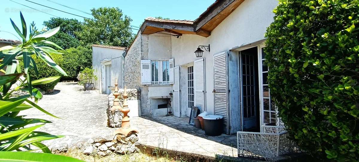 Maison à BOURG-CHARENTE