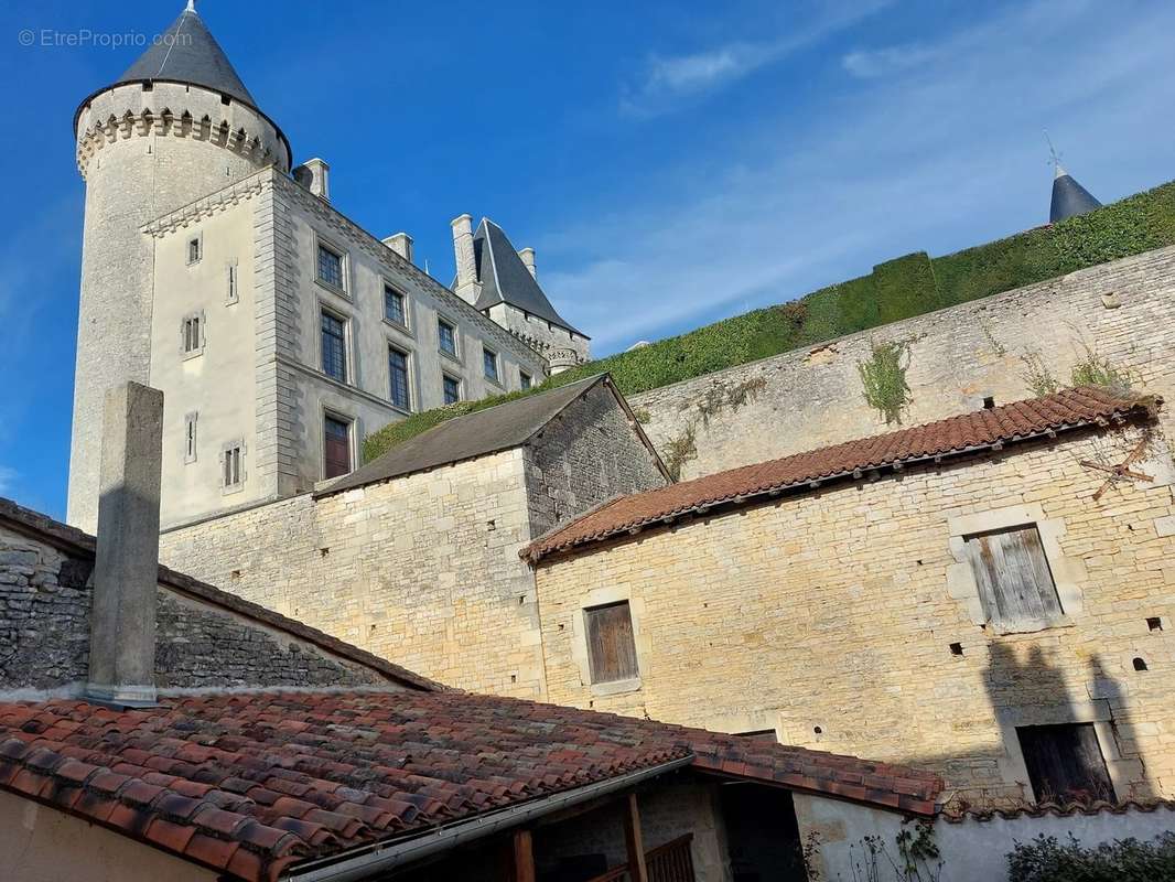 Maison à VERTEUIL-SUR-CHARENTE