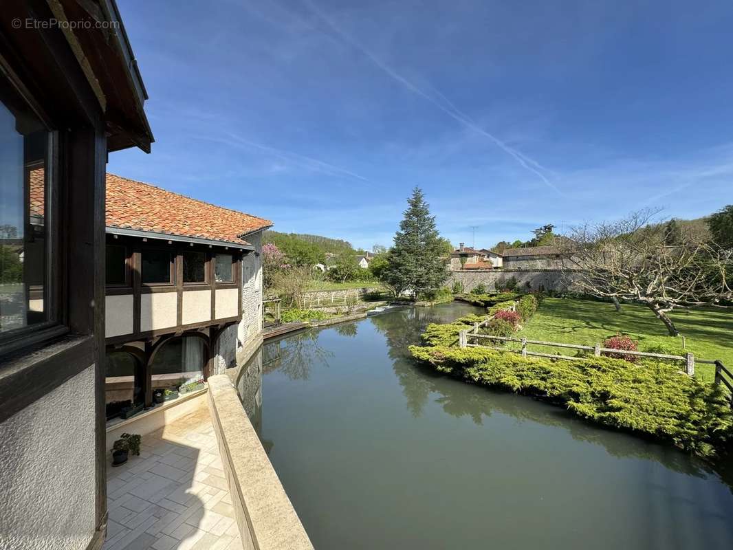 Maison à LIZANT