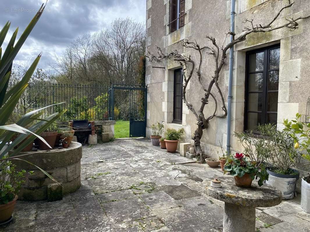 Maison à CHARROUX