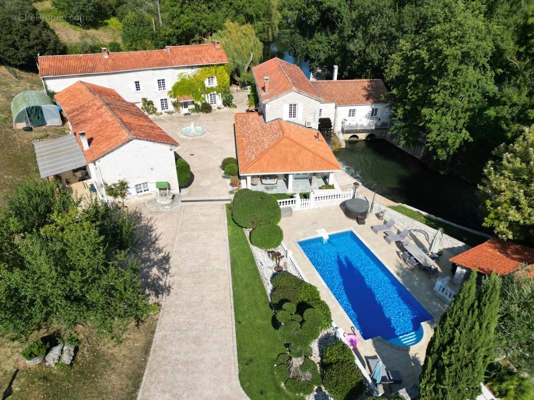 Maison à VERTEUIL-SUR-CHARENTE