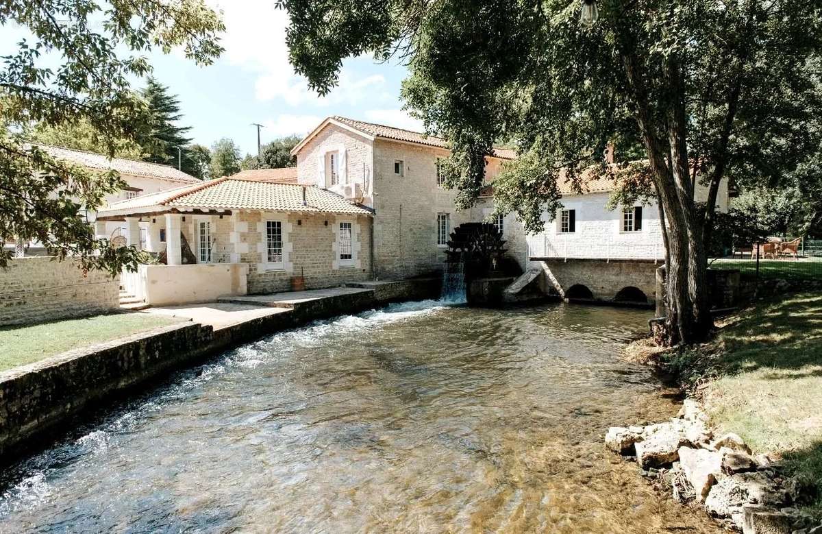 Maison à VERTEUIL-SUR-CHARENTE