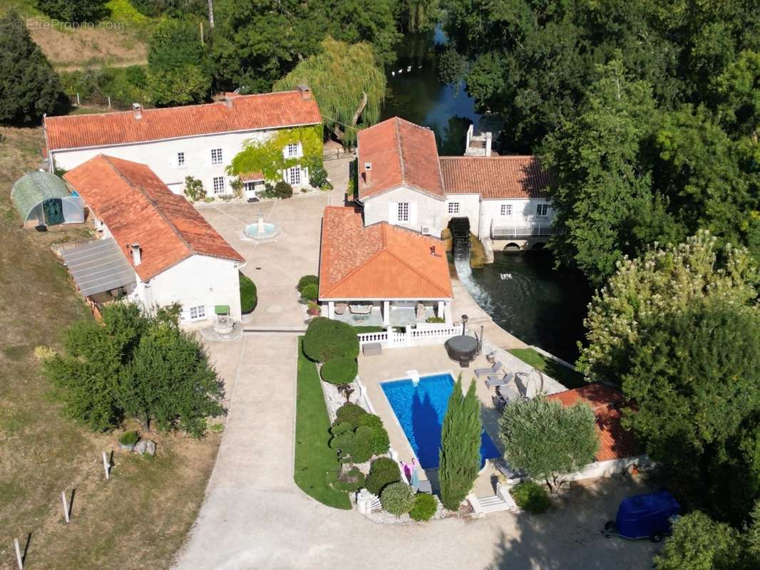 Maison à VERTEUIL-SUR-CHARENTE