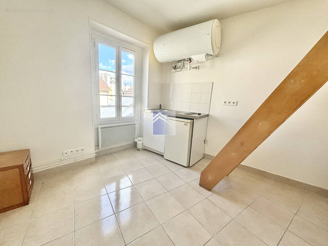 Appartement à COURBEVOIE