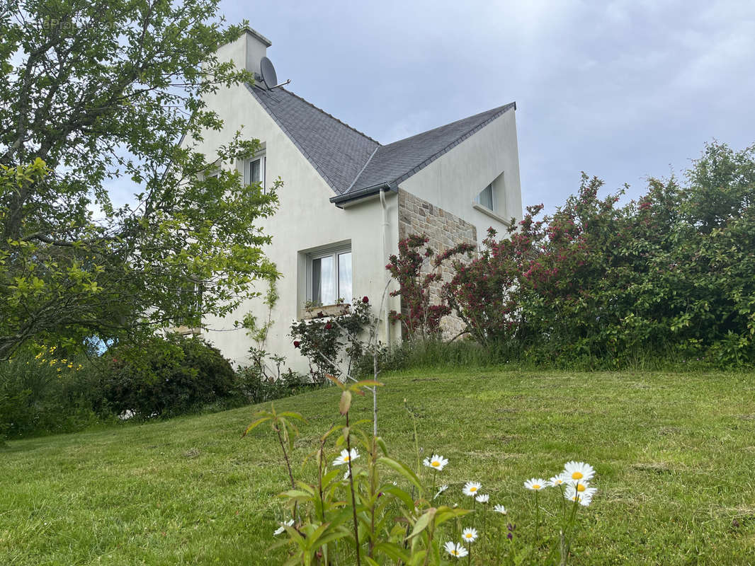 Maison à PLOUEZEC