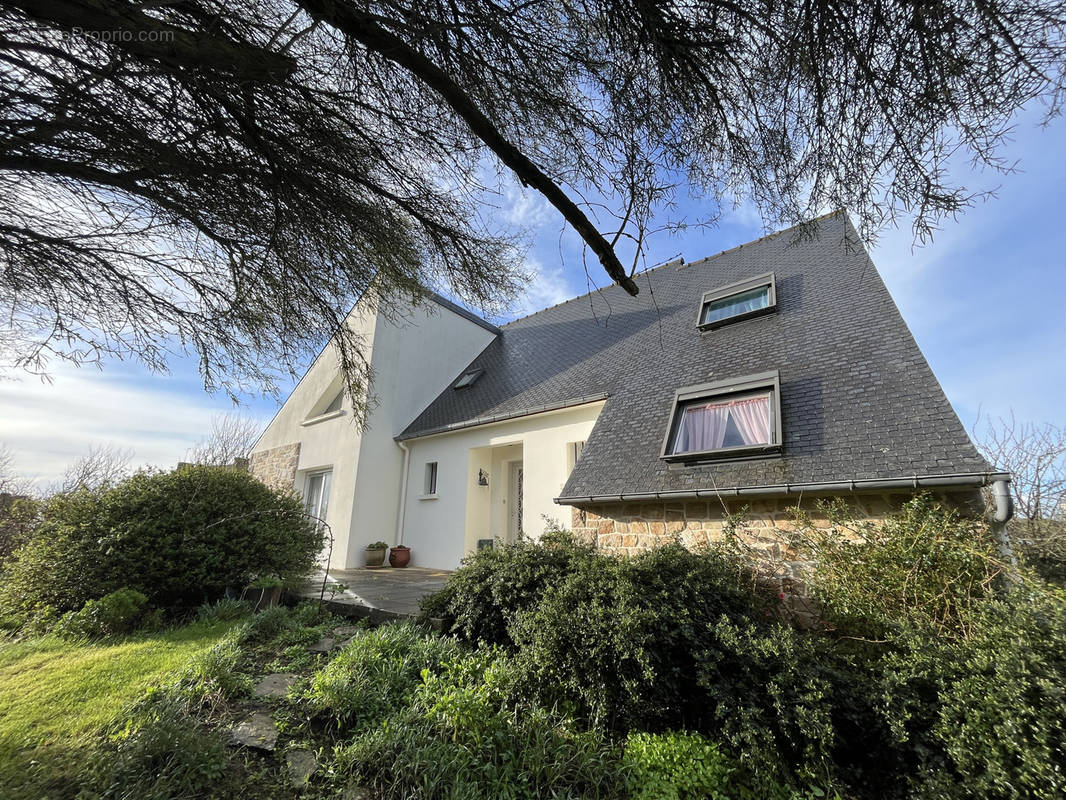 Maison à PLOUEZEC