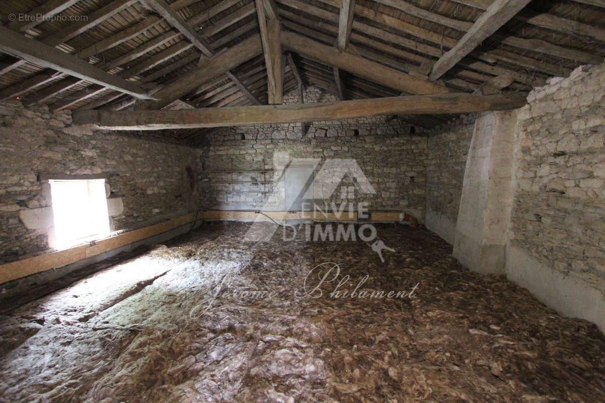 Maison à COULONGES-SUR-L&#039;AUTIZE