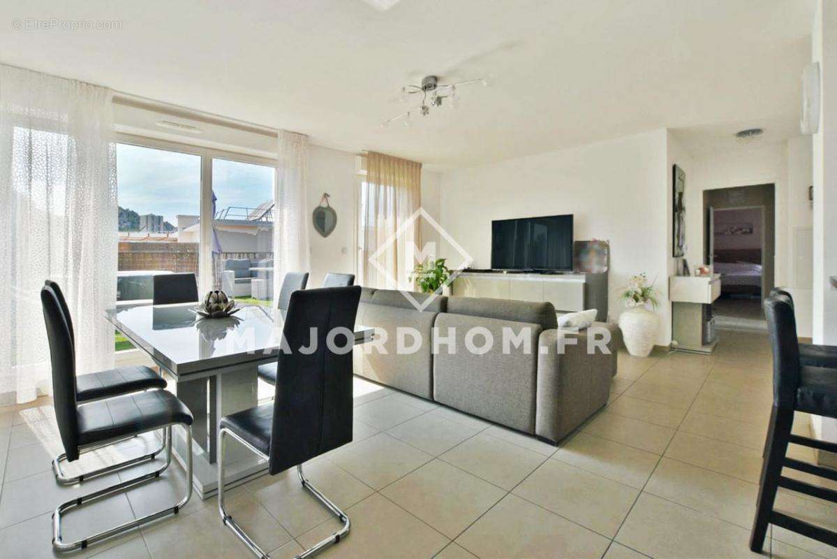 Appartement à MARSEILLE-9E