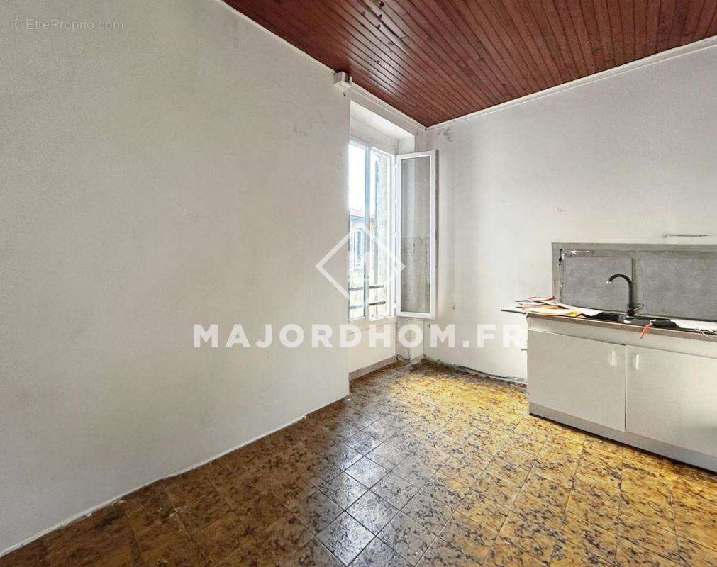 Appartement à MARSEILLE-1E