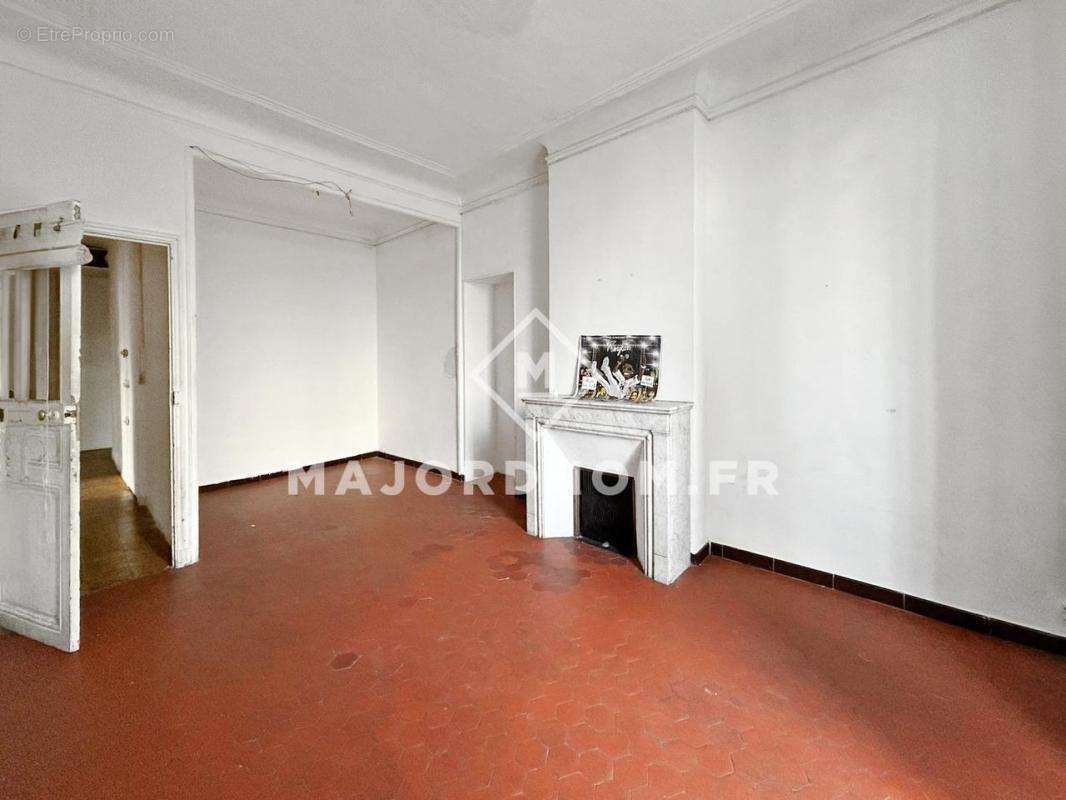 Appartement à MARSEILLE-1E