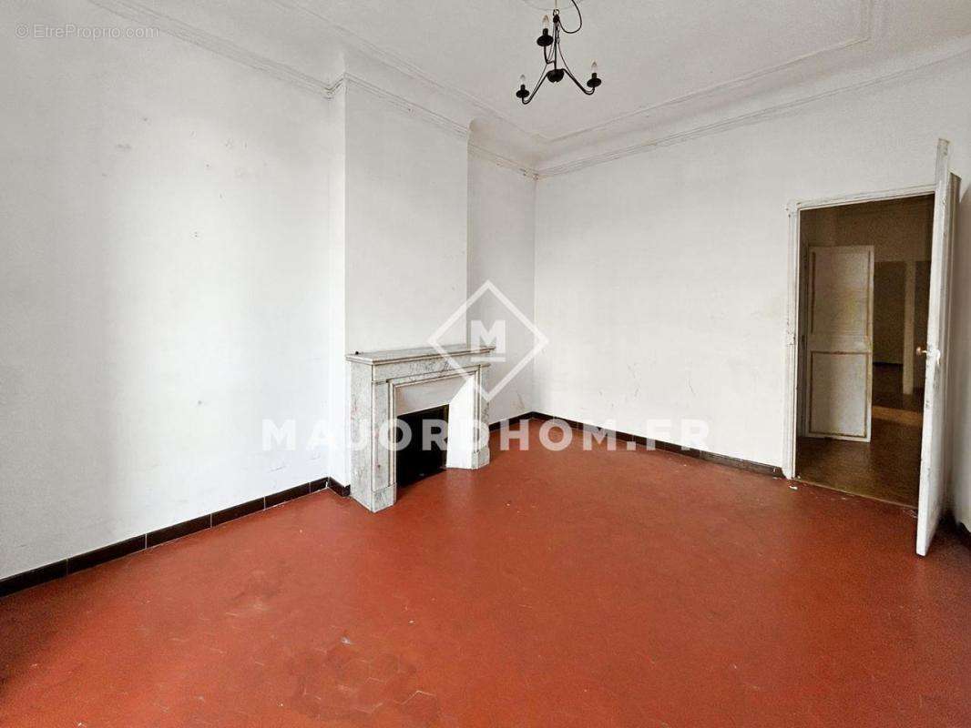 Appartement à MARSEILLE-1E