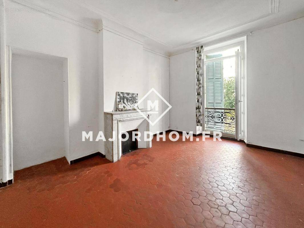 Appartement à MARSEILLE-1E