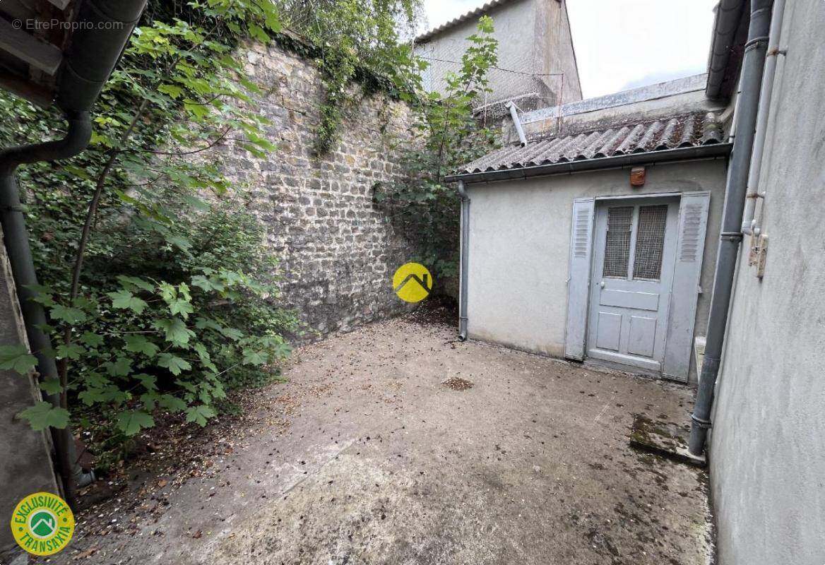 Maison à CHATEAUNEUF-SUR-CHER