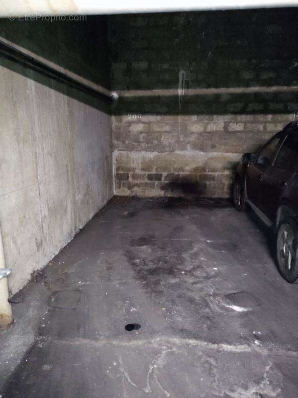 Parking à PARIS-13E