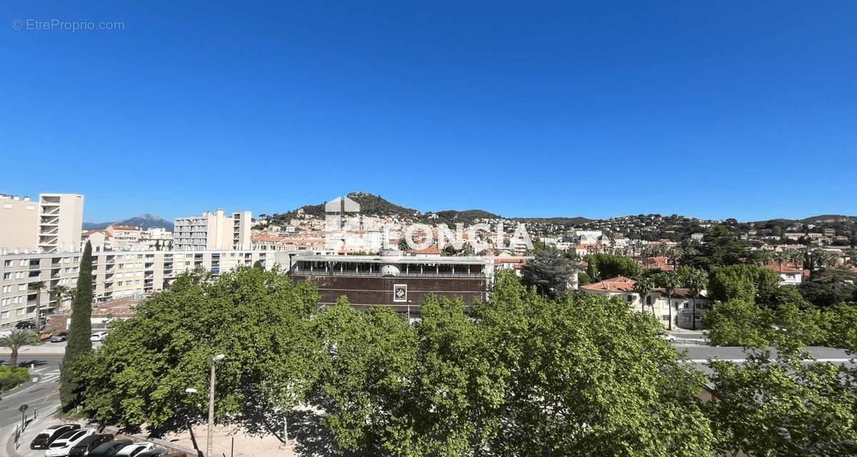 Appartement à HYERES