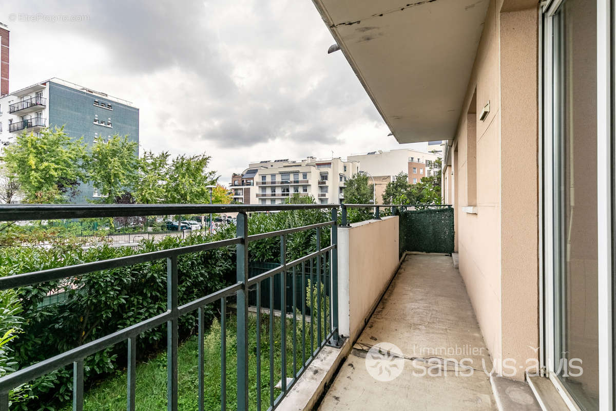 Appartement à COURBEVOIE