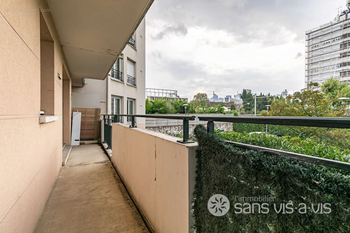 Appartement à COURBEVOIE