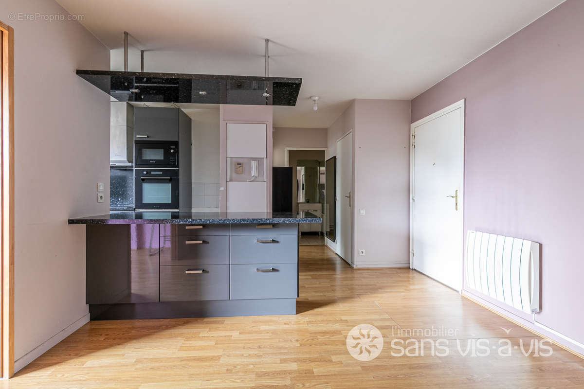 Appartement à COURBEVOIE