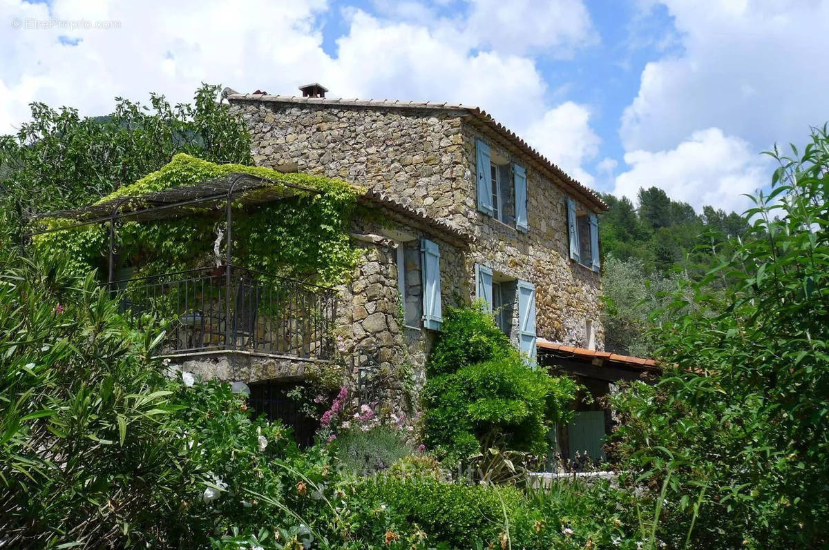 Maison à PIERREFEU