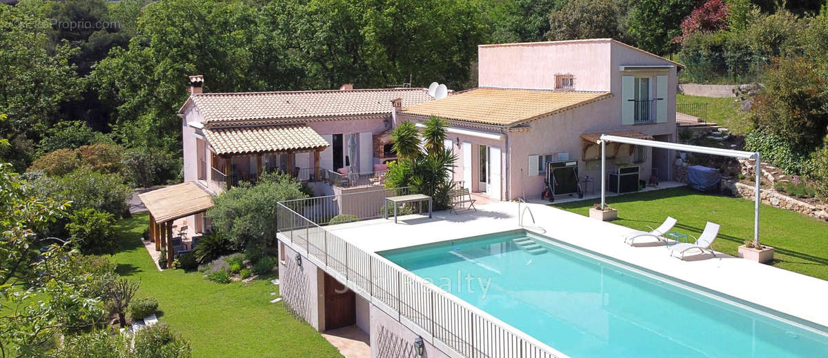 Maison à TOURRETTES-SUR-LOUP