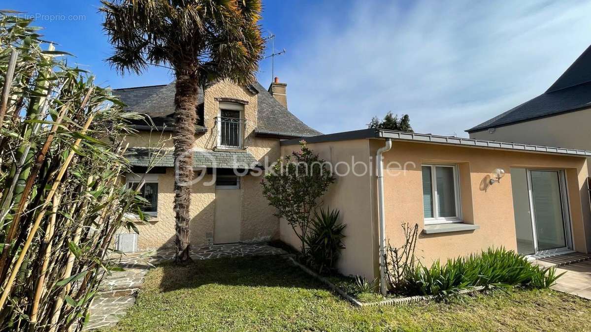 Maison à CHARTRES-DE-BRETAGNE