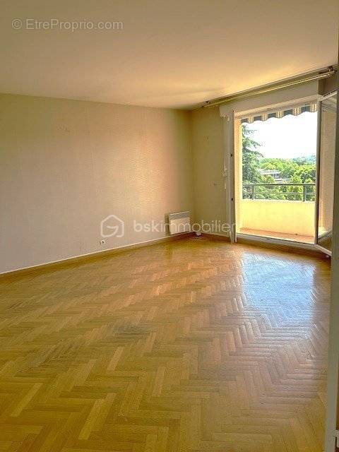 Appartement à NEUILLY-SUR-MARNE