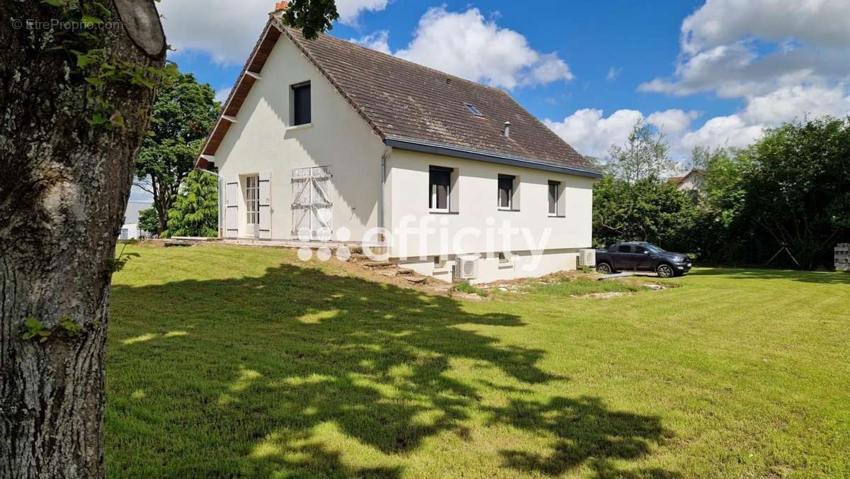 Maison à LA CHATRE