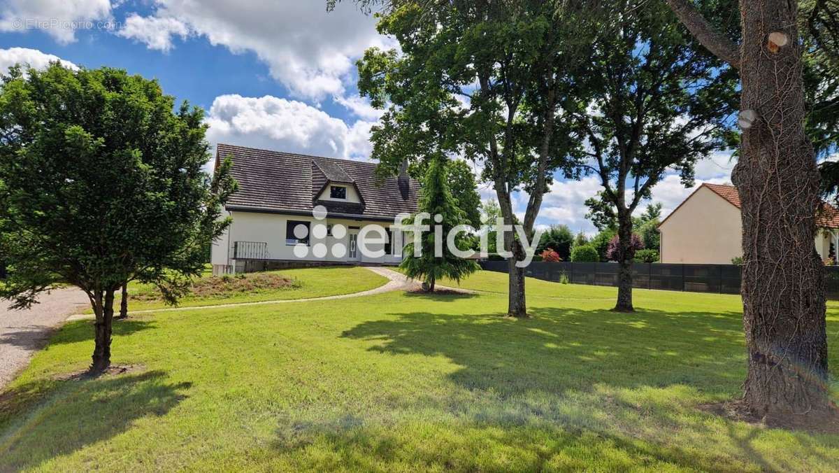 Maison à LA CHATRE