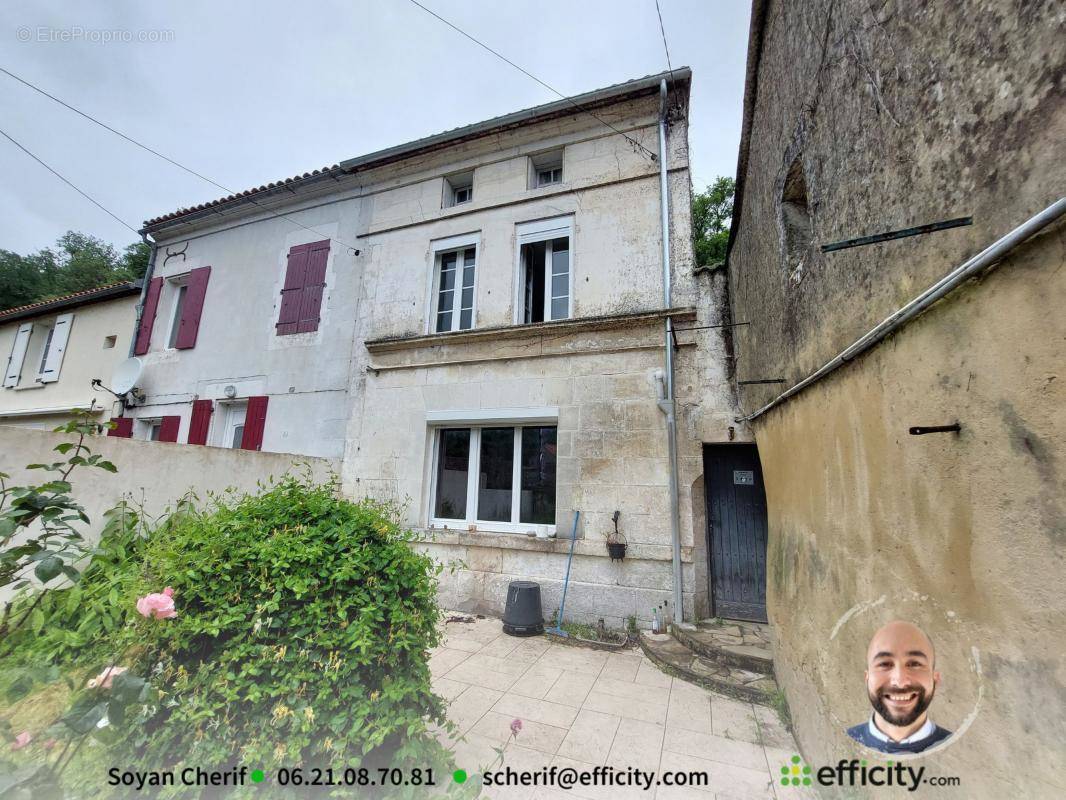 Maison à RUELLE-SUR-TOUVRE