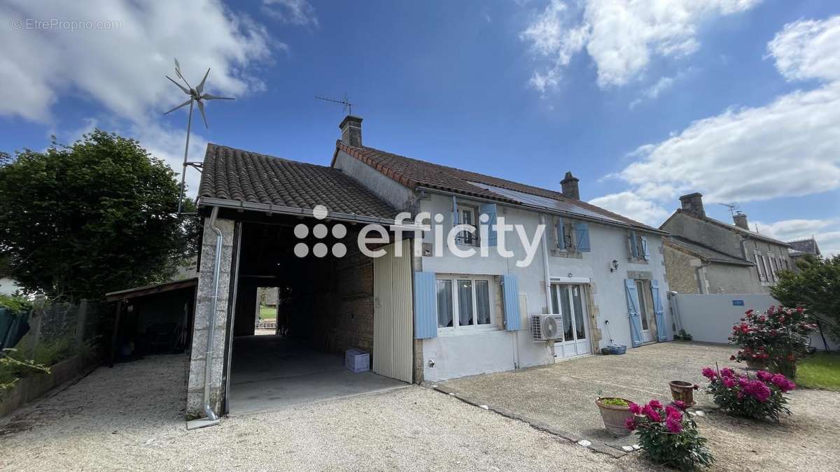 Maison à RUFFEC