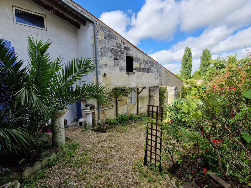 Maison à TONNAY-BOUTONNE