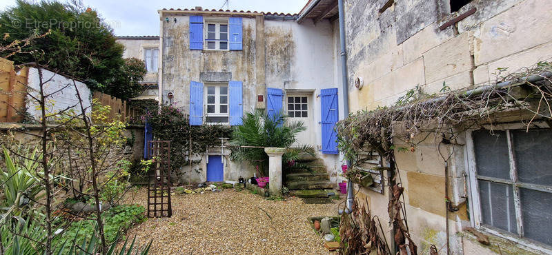 Maison à TONNAY-BOUTONNE