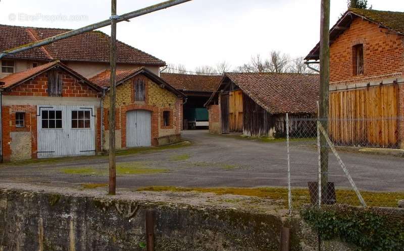 Maison à BARCUGNAN