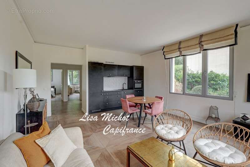 Appartement à NEUILLY-SUR-SEINE