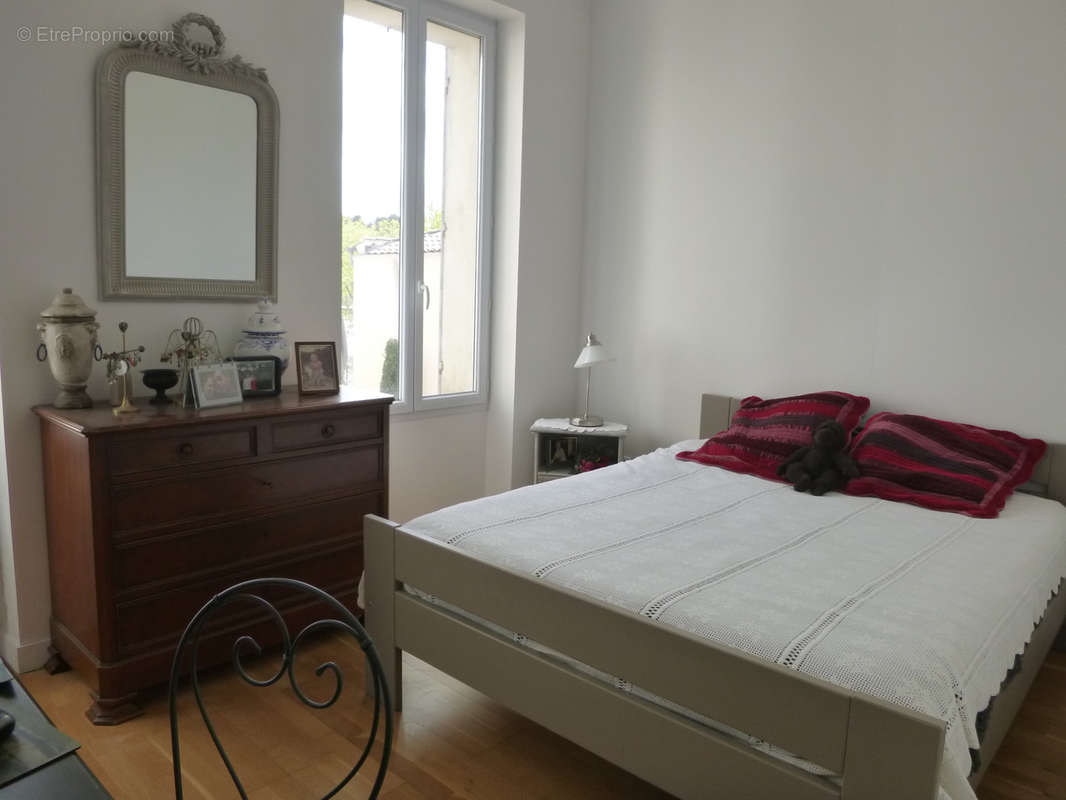 Appartement à FONTVIEILLE