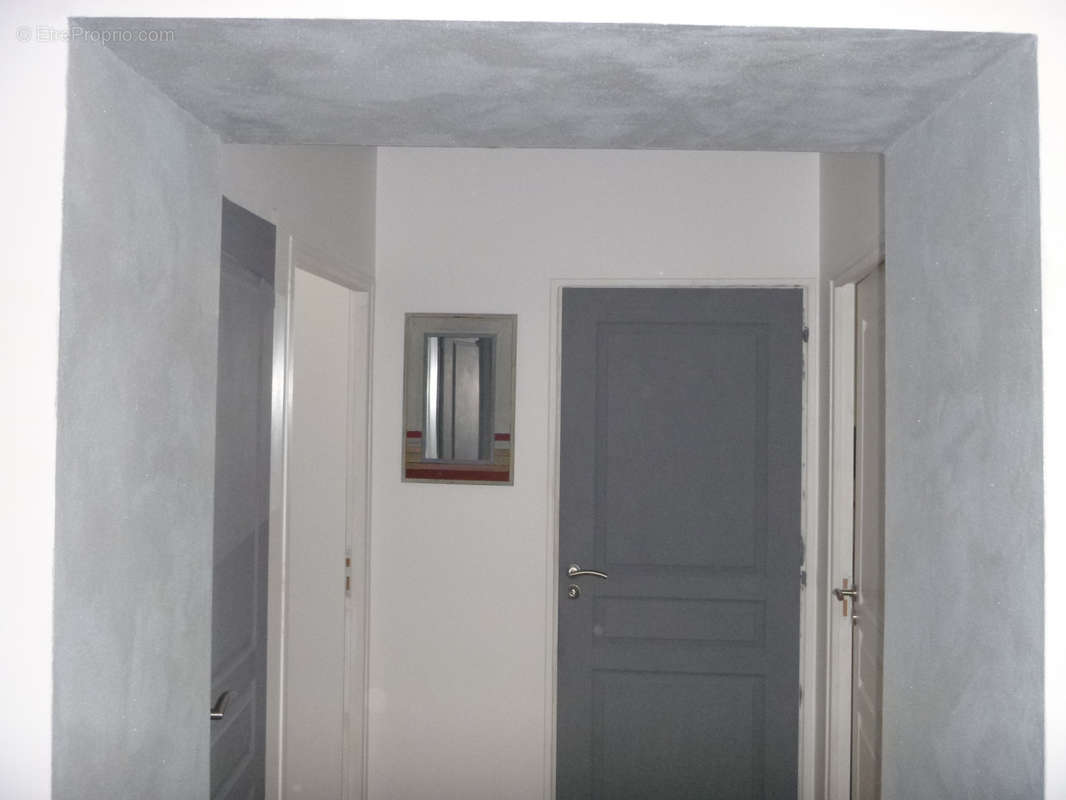 Appartement à FONTVIEILLE