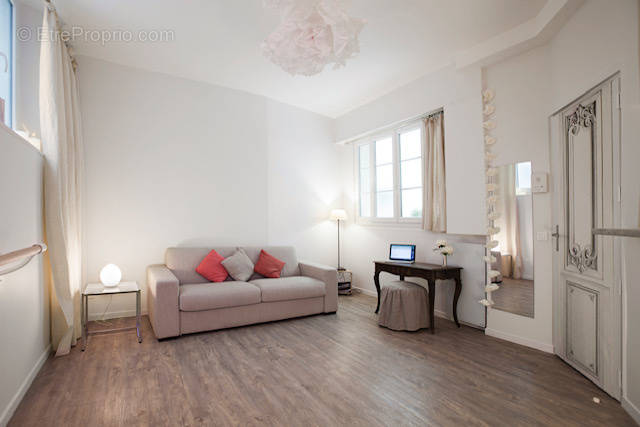 Appartement à PARIS-7E