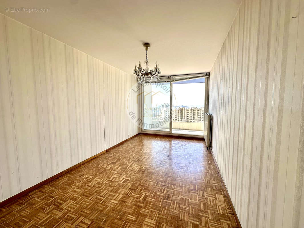 Appartement à MARSEILLE-9E