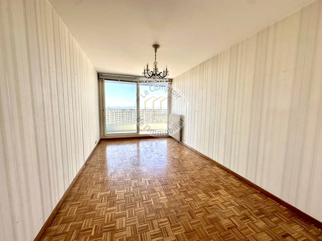 Appartement à MARSEILLE-9E