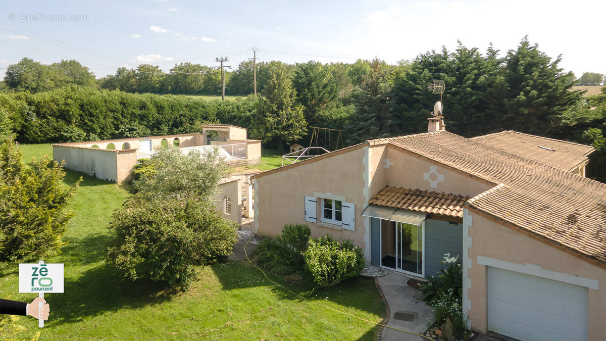 Maison à CHATEAU-GUIBERT