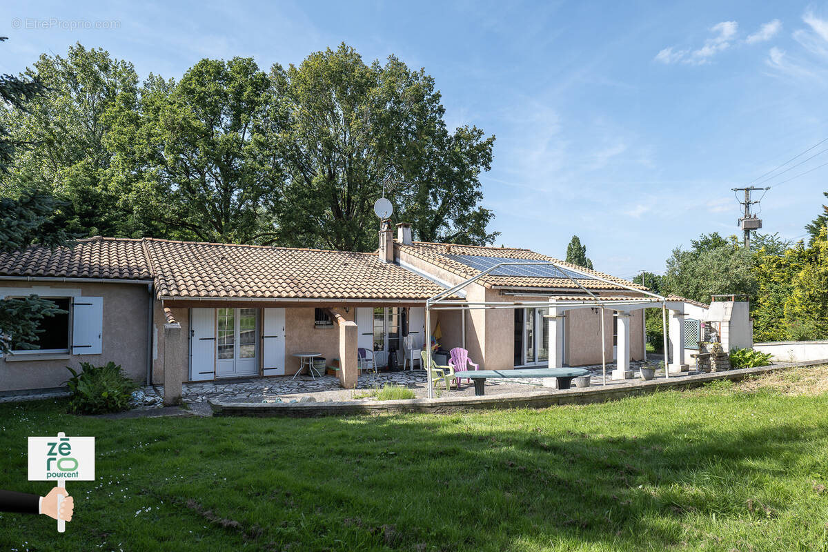 Maison à CHATEAU-GUIBERT