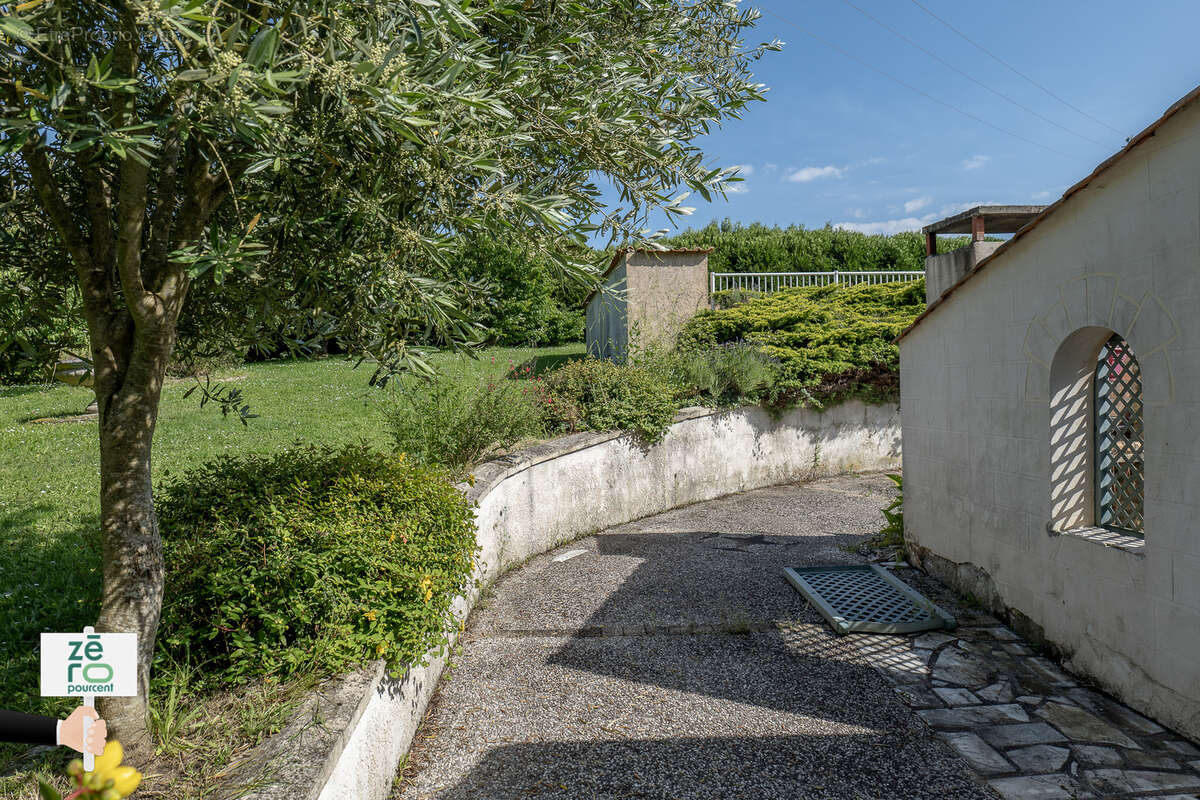 Maison à CHATEAU-GUIBERT