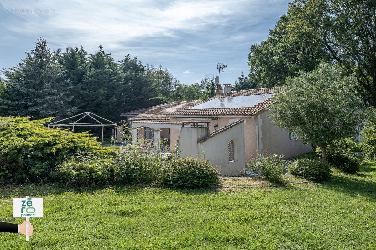 Maison à CHATEAU-GUIBERT