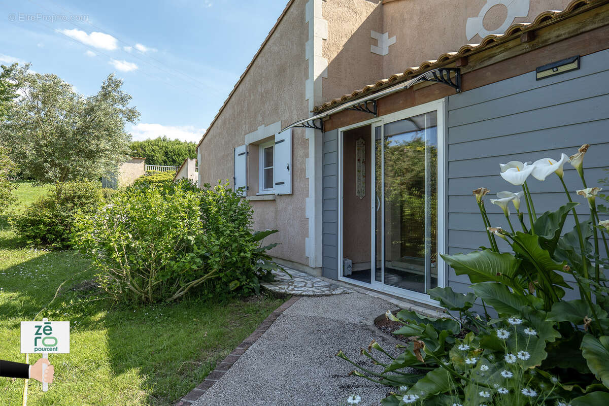 Maison à CHATEAU-GUIBERT