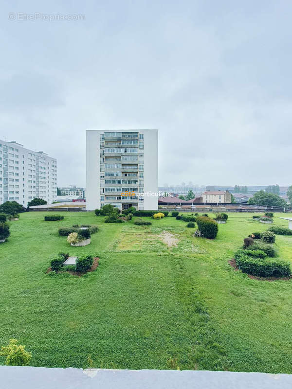 Appartement à AUBERVILLIERS