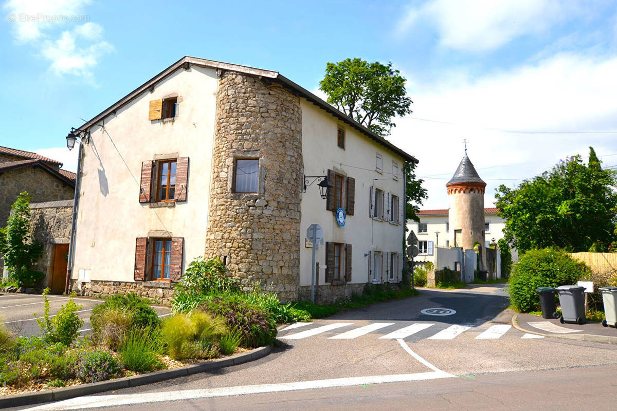 Maison à MESSIMY