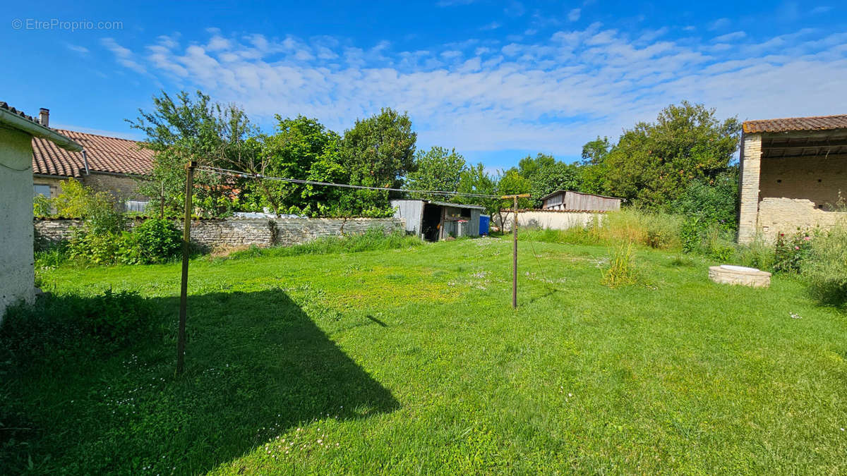 Maison à AMURE