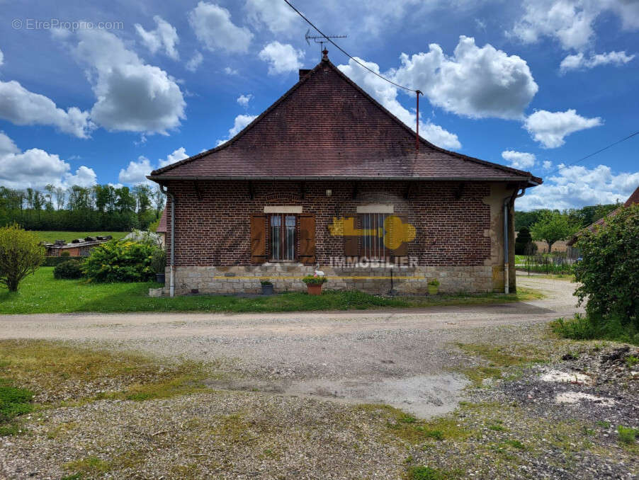 Maison à BRUAILLES