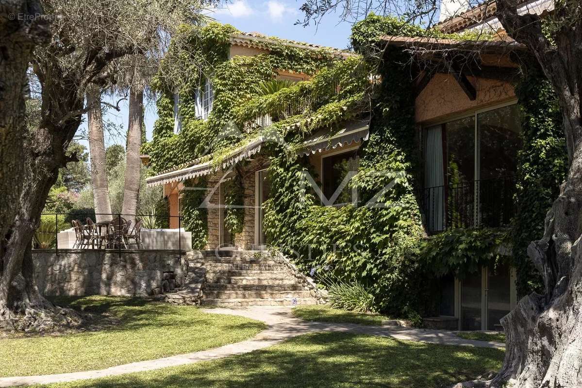 Maison à MOUGINS